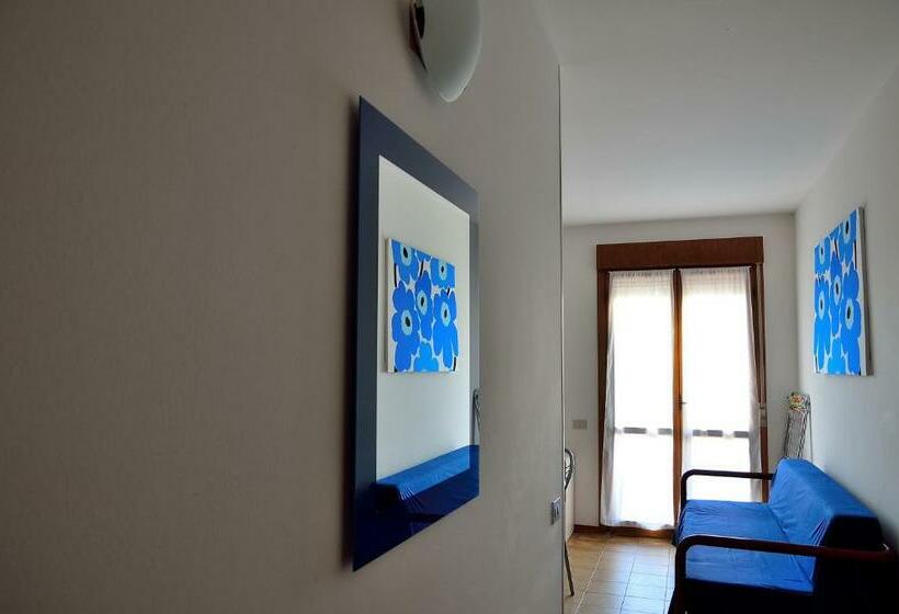 آپارتمان 2 خوابه, Aurora Residence