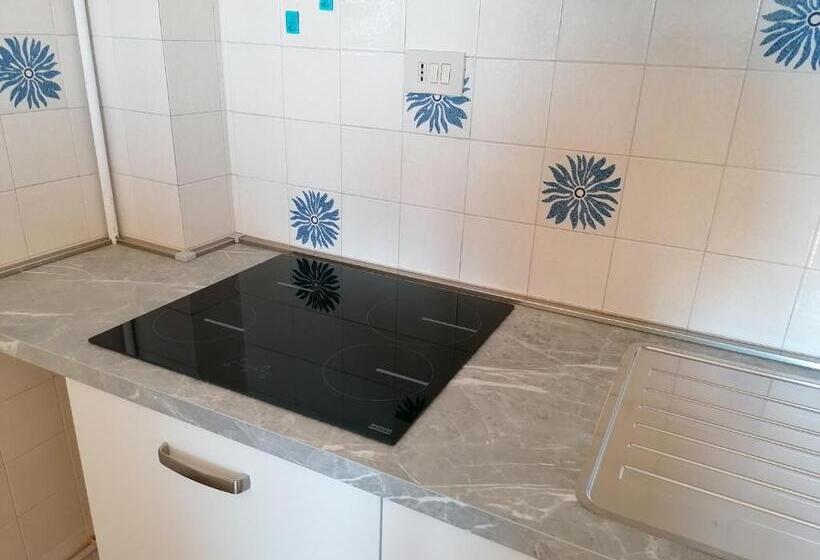 آپارتمان 2 خوابه, Aurora Residence