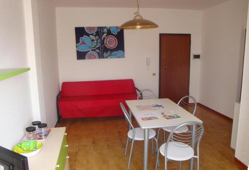 آپارتمان 1 خوابه, Aurora Residence