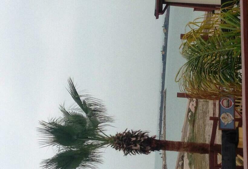 غرفة كلاسيكية مطلّة علي البحر, Capri Beach