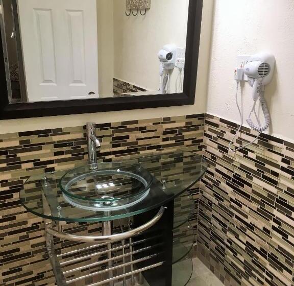 غرفة قياسية, Capri Beach