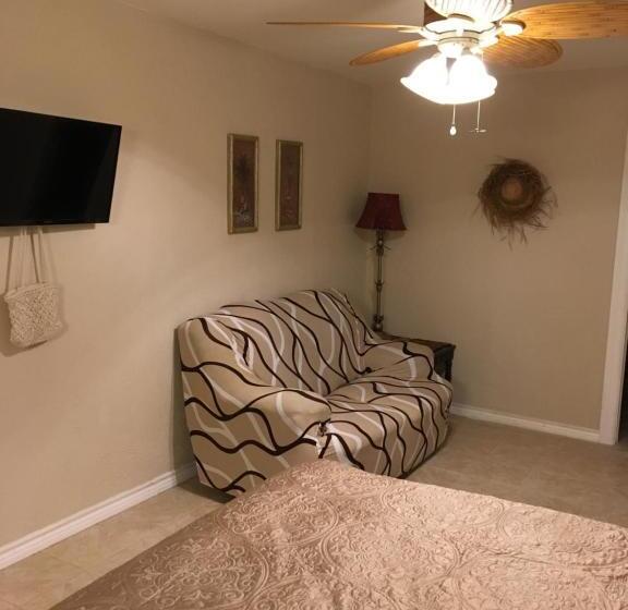 غرفة قياسية, Capri Beach