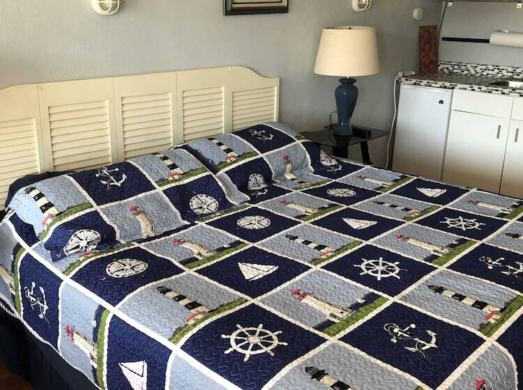 اتاق استاندارد با چشم‌انداز دریا, Capri Beach