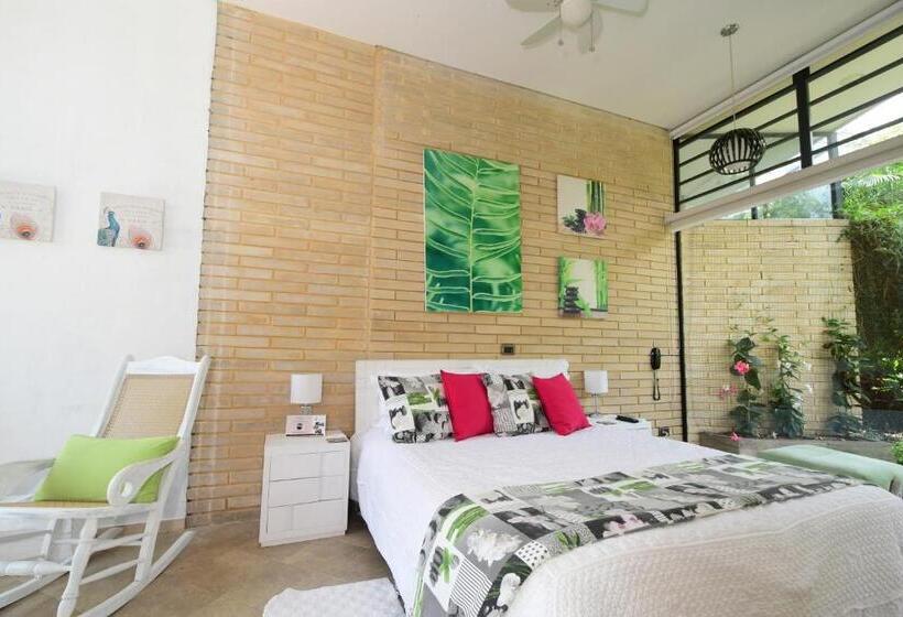 جناح مطلّ علي الحديقة, Casa Ambrosia