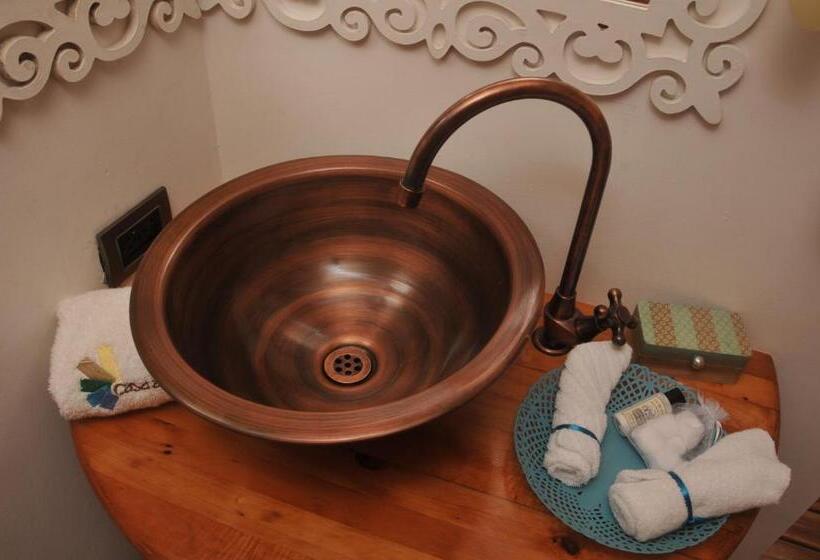 بنجلو قياسى, Casa Ambrosia