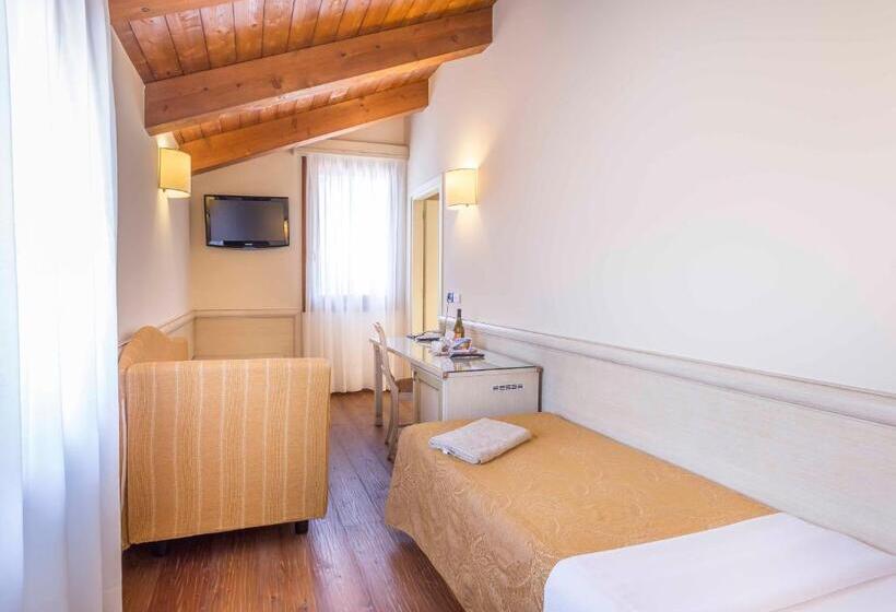 标准单人间, Dune Agriturismo