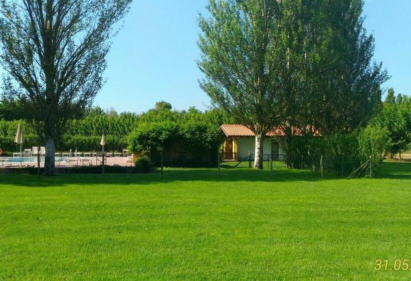 Quarto Triplo Estandar Vista Jardim, Dune Agriturismo
