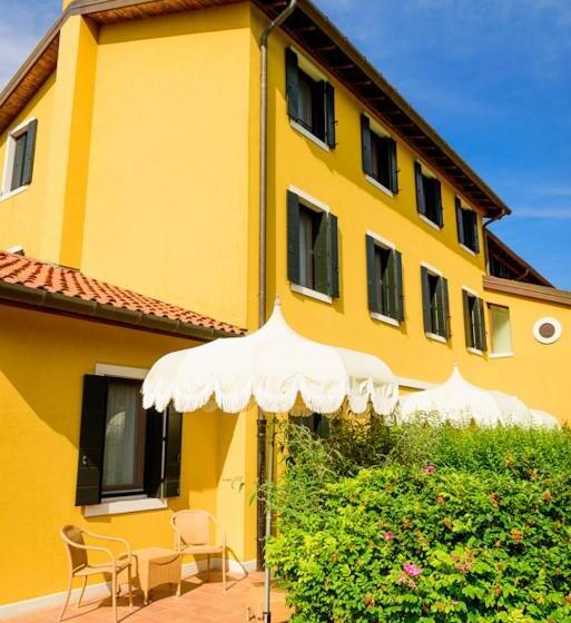 Quarto Triplo Estandar Vista Jardim, Dune Agriturismo
