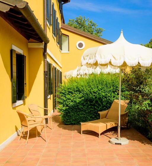 חדר סטנדרט לשלושה עם נוף לגינה, Dune Agriturismo