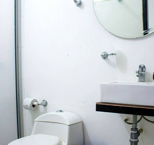 スタンダードルーム, Kevins