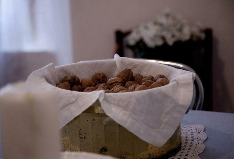 آپارتمان 2 خوابه, Le Case Cavallini Sgarbi Di Rina Cavallini