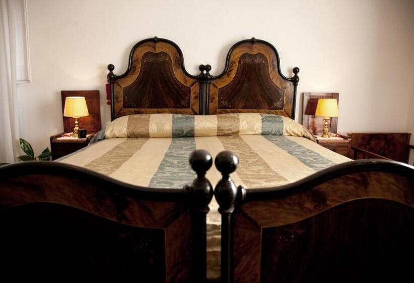 آپارتمان 2 خوابه, Le Case Cavallini Sgarbi Di Rina Cavallini