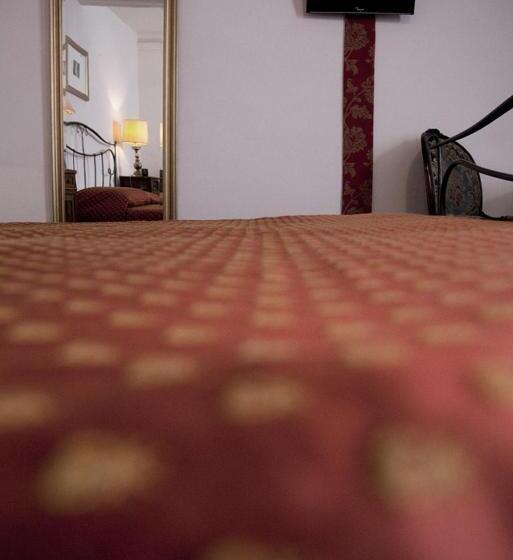 آپارتمان 2 خوابه, Le Case Cavallini Sgarbi Di Rina Cavallini