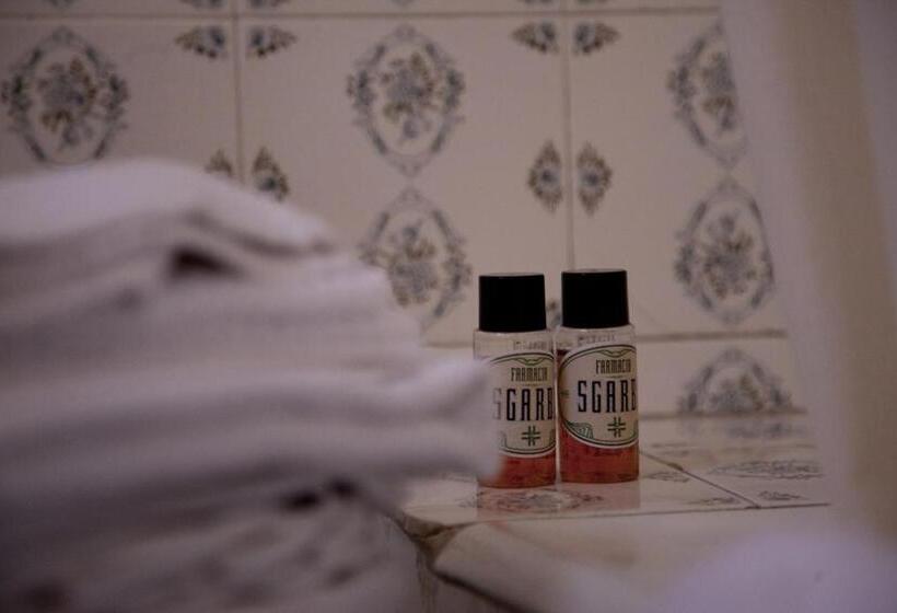 آپارتمان 3 خوابه, Le Case Cavallini Sgarbi Di Rina Cavallini