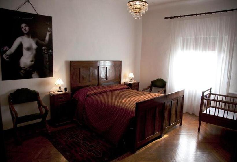 آپارتمان 3 خوابه, Le Case Cavallini Sgarbi Di Rina Cavallini