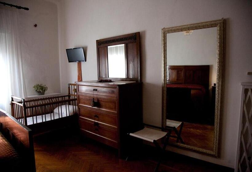 آپارتمان 3 خوابه, Le Case Cavallini Sgarbi Di Rina Cavallini