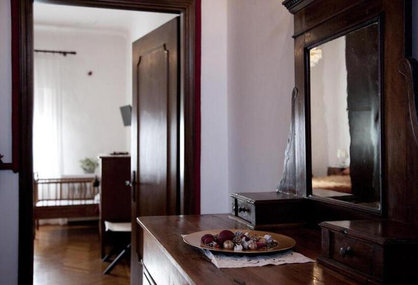 آپارتمان 3 خوابه, Le Case Cavallini Sgarbi Di Rina Cavallini