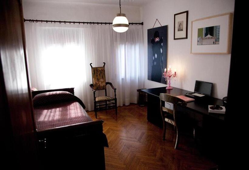 آپارتمان 3 خوابه, Le Case Cavallini Sgarbi Di Rina Cavallini