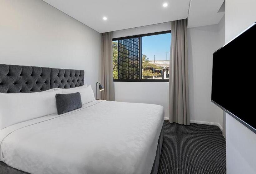 Люкс, Meriton Suites North Ryde