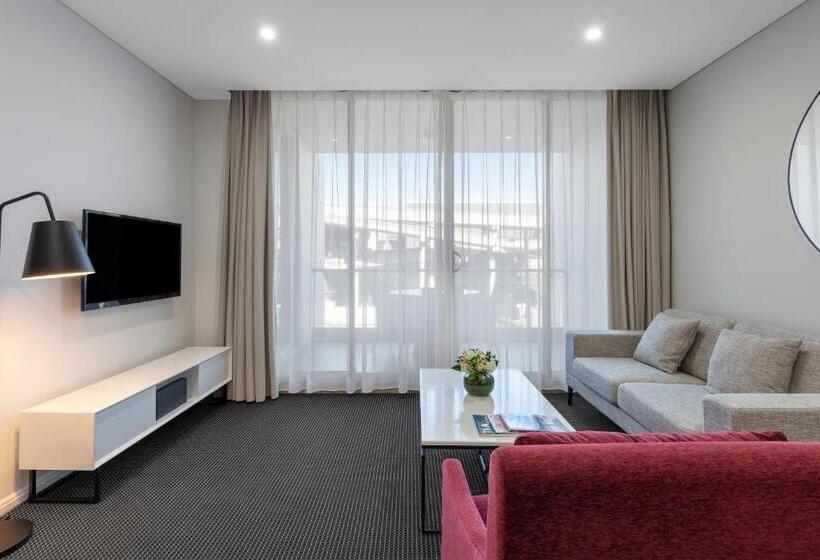 Люкс, Meriton Suites North Ryde