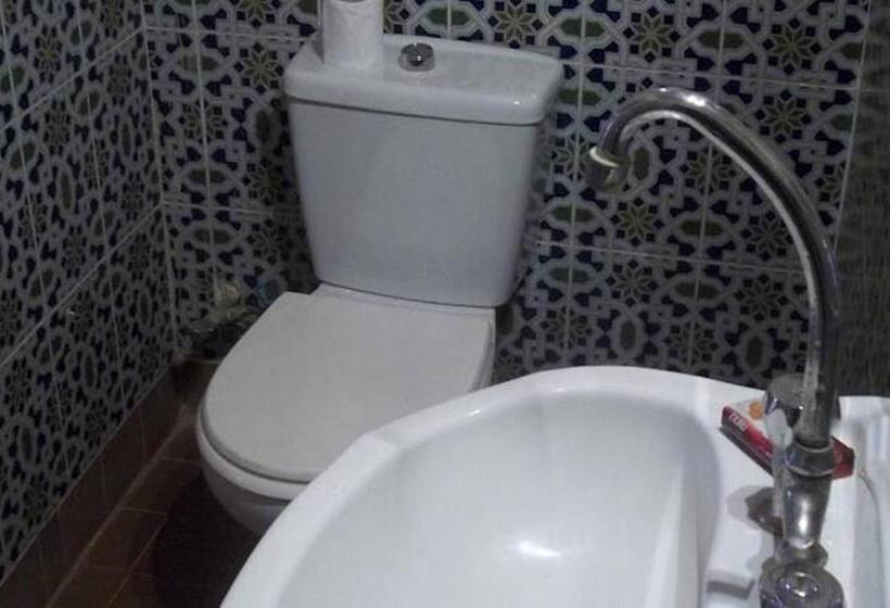 اتاق استاندارد سه نفره, Nour El Gourna