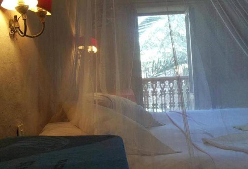 اتاق استاندارد سه نفره, Nour El Gourna