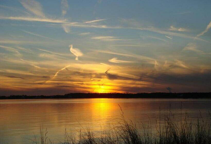 جناح ديلوكس مع إطلالات, Sandaway Suites & Beach