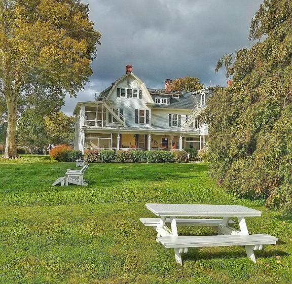 جناح ذو إطلالة, Sandaway Suites & Beach