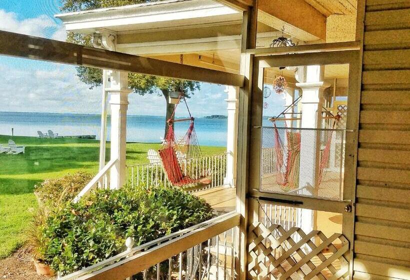 جناح ذو إطلالة, Sandaway Suites & Beach