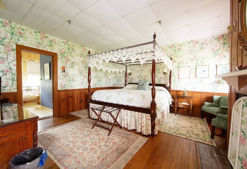 جناح ذو إطلالة, Sandaway Suites & Beach