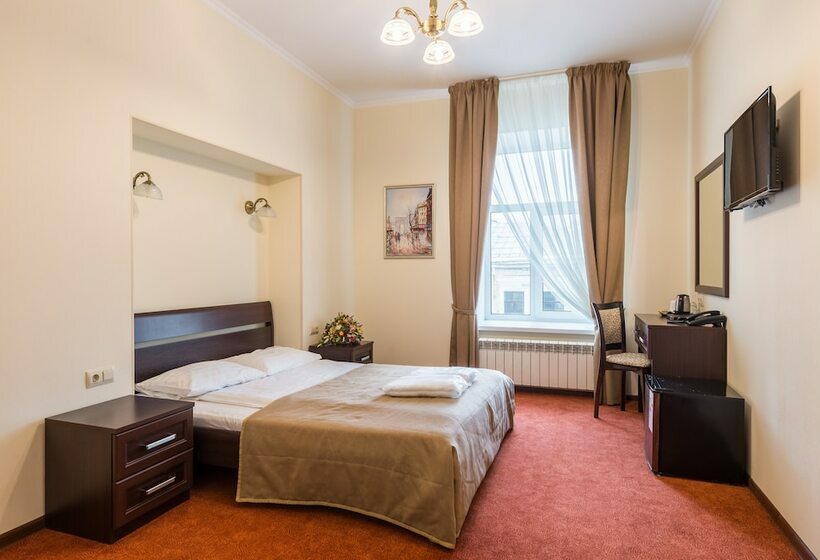 スタンダードルーム, Solo Admiralteyskaya