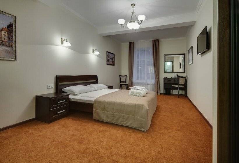 スタンダードルーム, Solo Admiralteyskaya