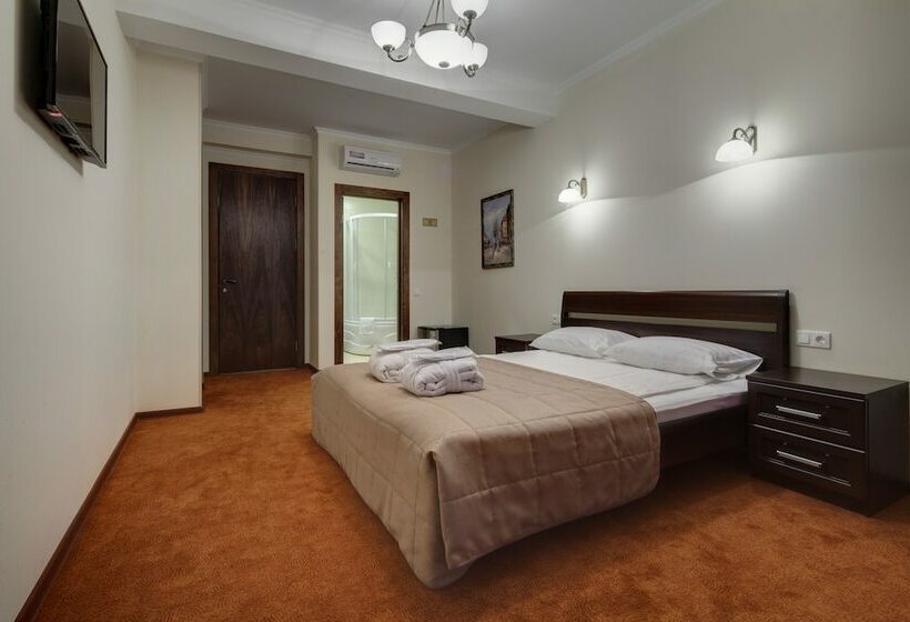 スタンダードルーム, Solo Admiralteyskaya