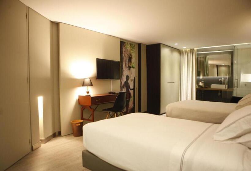 Suite, The Grace