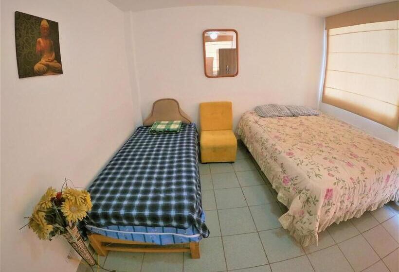 标准间带游泳池, Waves Surf Camp Peru