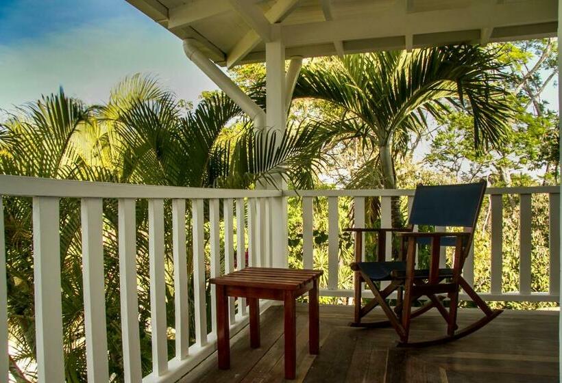 اتاق سه نفره دلوکس با چشمانداز باغ, Horizontes De Montezuma