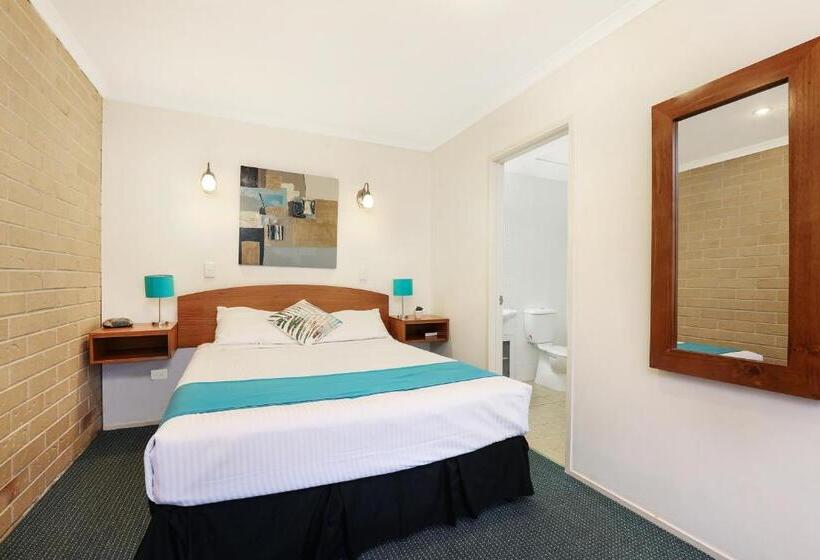 Standard studio with river view, Caboolture Riverlakes Boutique Motel