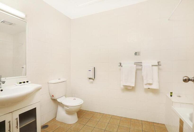 Standard studio with river view, Caboolture Riverlakes Boutique Motel