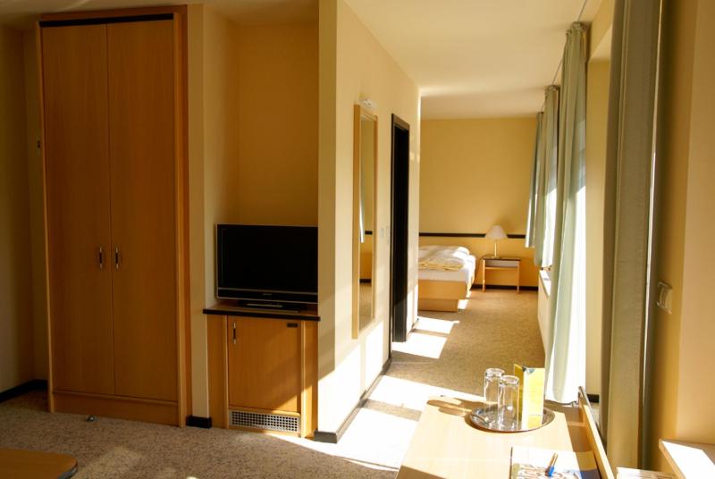 Standard Triple Room, Am Weberplatz