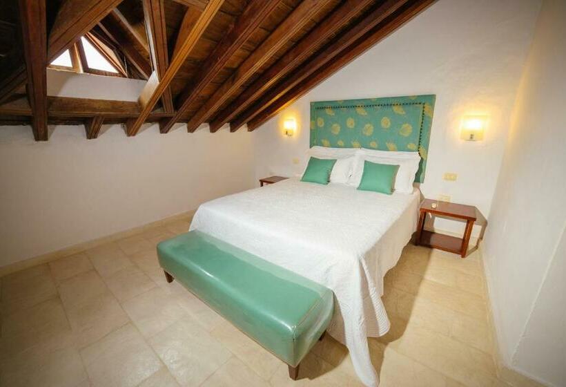 غرفة قياسية رباعية, Bioma Boutique