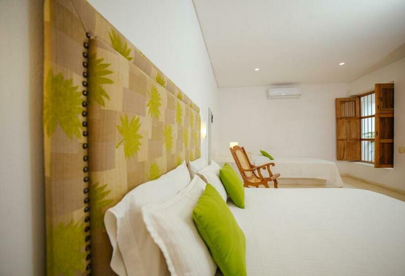 غرفة سوبيريور ثلاثية, Bioma Boutique