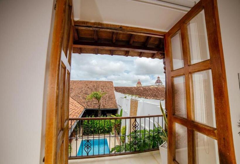 غرفة ديلوكس مزودة بشرفة, Bioma Boutique