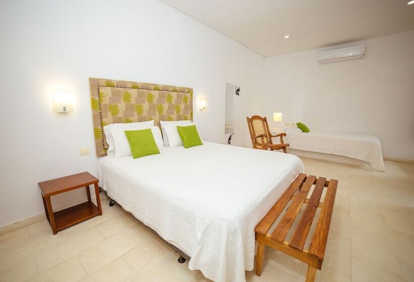 غرفة سوبيريور ثلاثية, Bioma Boutique