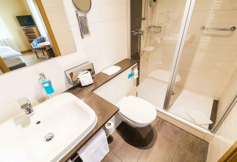 Quarto Estandar, Braun