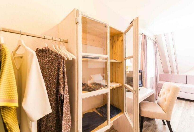 Quarto Estandar, Braun