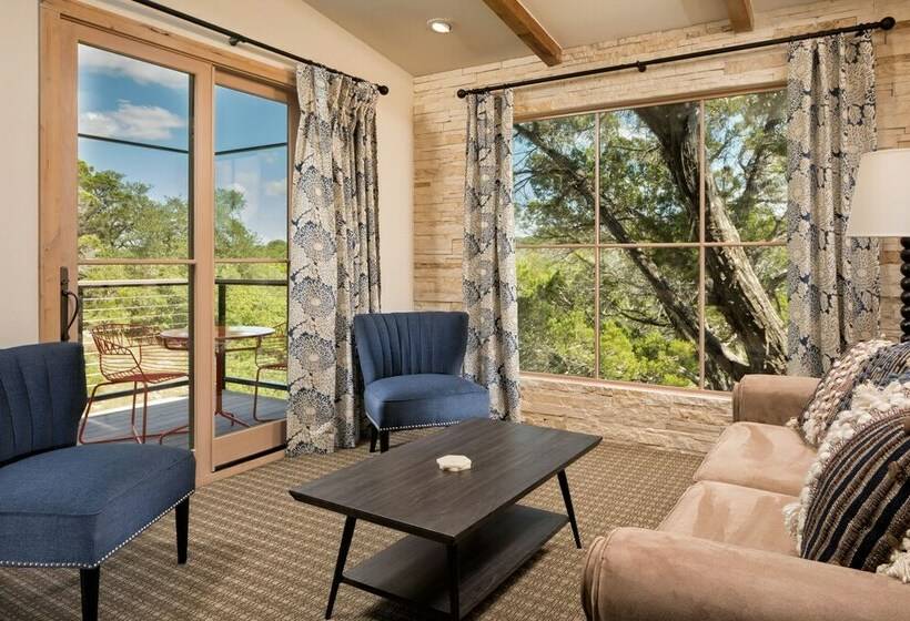 스탠다드 룸 킹사이즈 침대, Camp Lucy