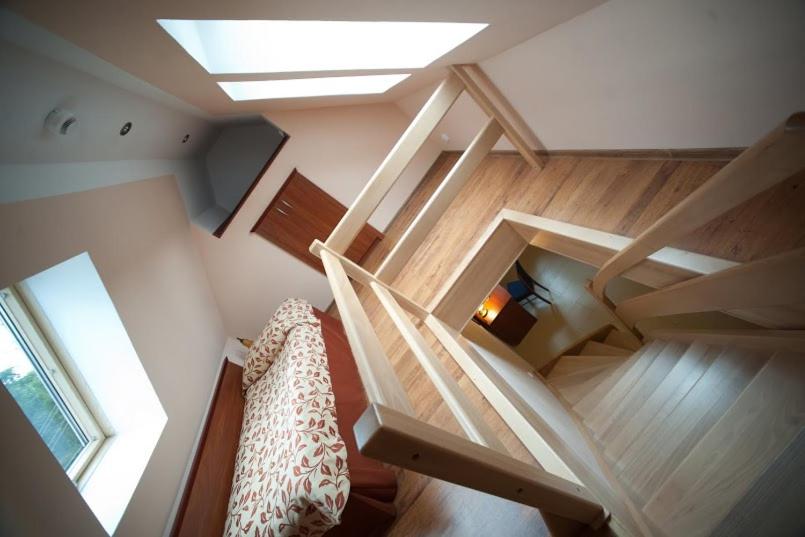 דירת חדר, Concordia