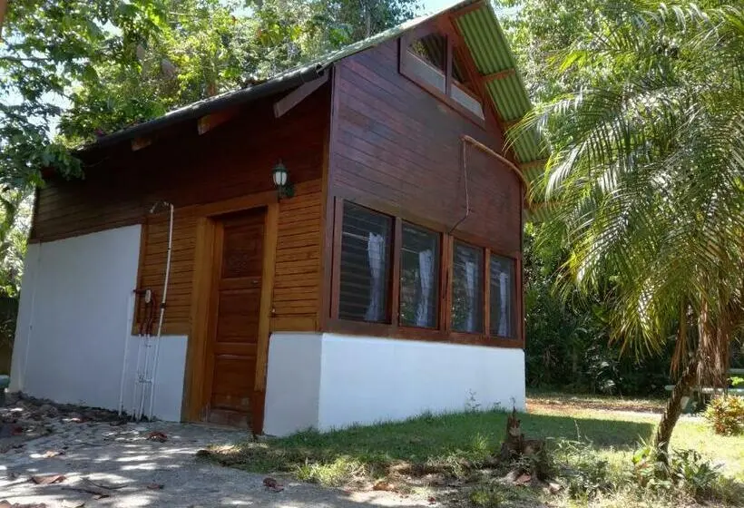 Mökki 1 Makuuhuone, Corcovado Beach Lodge