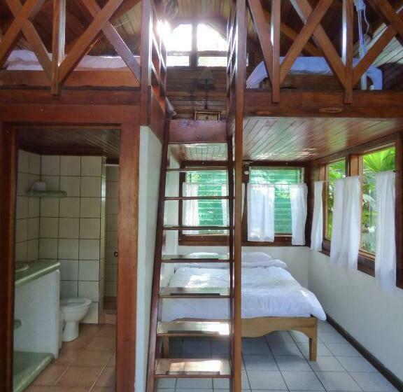 کلبه ییلاقی, Corcovado Beach Lodge