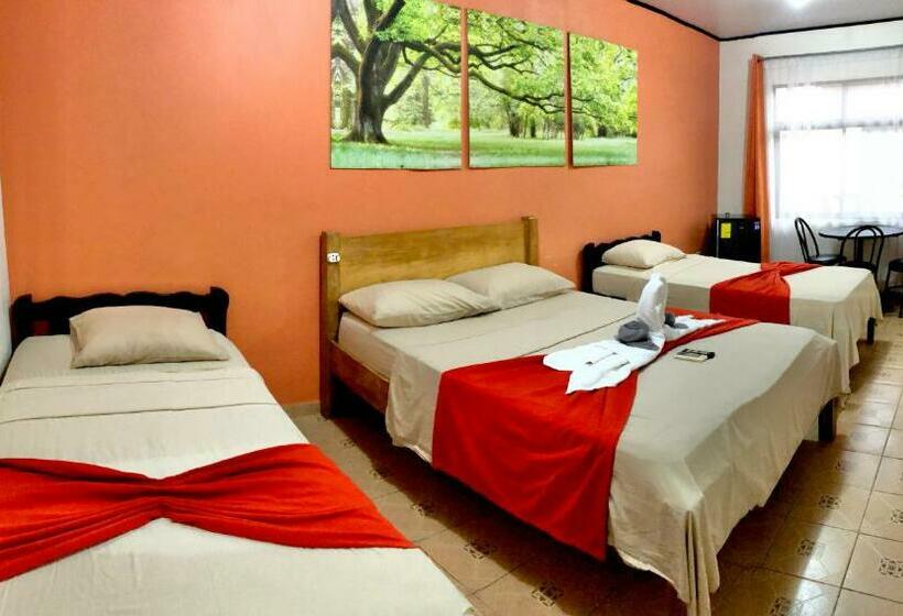 غرفة قياسية رباعية, Del Rio